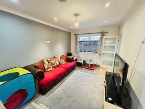 Dining Room - click for photo gallery